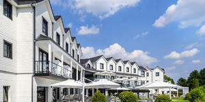 best-western-plus-le-fairway-hotel-a-spa-golf-darras-facade-1