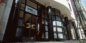 buro-club-paris-voltaire-facade-1