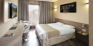 castellet-experiences-grand-prix-hotel-a-restaurant-chambre-6