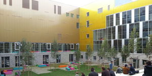 centre-universitaire-clignancourt-facade-2