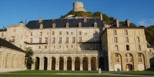 chateau-de-la-roche-guyon-master-1
