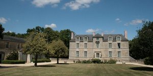 chateau-des-noyers-facade-1