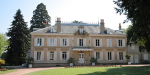 chateau-des-ravatys-facade-4