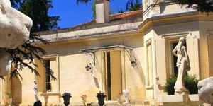 chateau-la-moune-facade-1