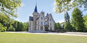 chateau-saint-leger-facade-1