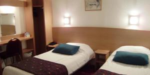 comfort-hotel-lagny-marne-la-vallee-chambre-1