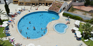 daphne-monastir-center-hotel-seminaire-tunisie-vue-aerienne-piscine