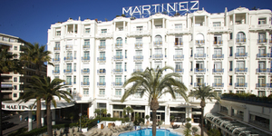 grand-hyatt-cannes-hotel-martinez-facade-1
