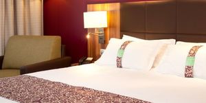 holiday-inn-lille-ouest-englos-chambre-1
