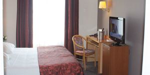 hotel-de-lunivers-chambre-3