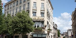 hotel-de-lunivers-facade-1