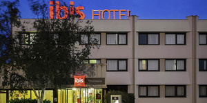 hotel-ibis-toulouse-universite-facade-1