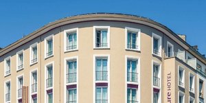 hotel-mercure-brest-centre-les-voyageurs-facade-1