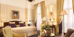 hotel-napoleon---les-salons-de-letoile-chambre-10