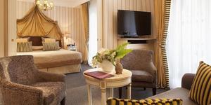 hotel-napoleon---les-salons-de-letoile-chambre-11