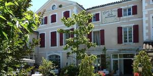 hotel-restaurant-le-mont-royal-master-1