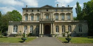 le-chateau-de-la-motte-fenelon-facade-1