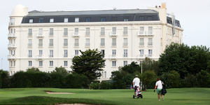 le-regina-biarritz-hotel-a-spa-facade-2