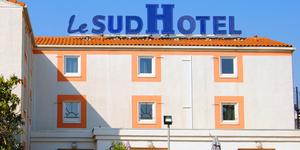 le-sud-hotel-facade-1