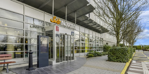 novotel-suites-paris-cdg-airport-villepinte-facade-1