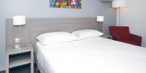 qualys-hotel-linko-chambre-1