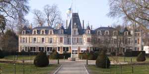 residences-a-conferences-chateau-de-la-doutre-master-1